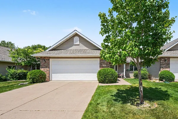$325,000 | 608 Cherrywood Court, Red Wing, MN 55066