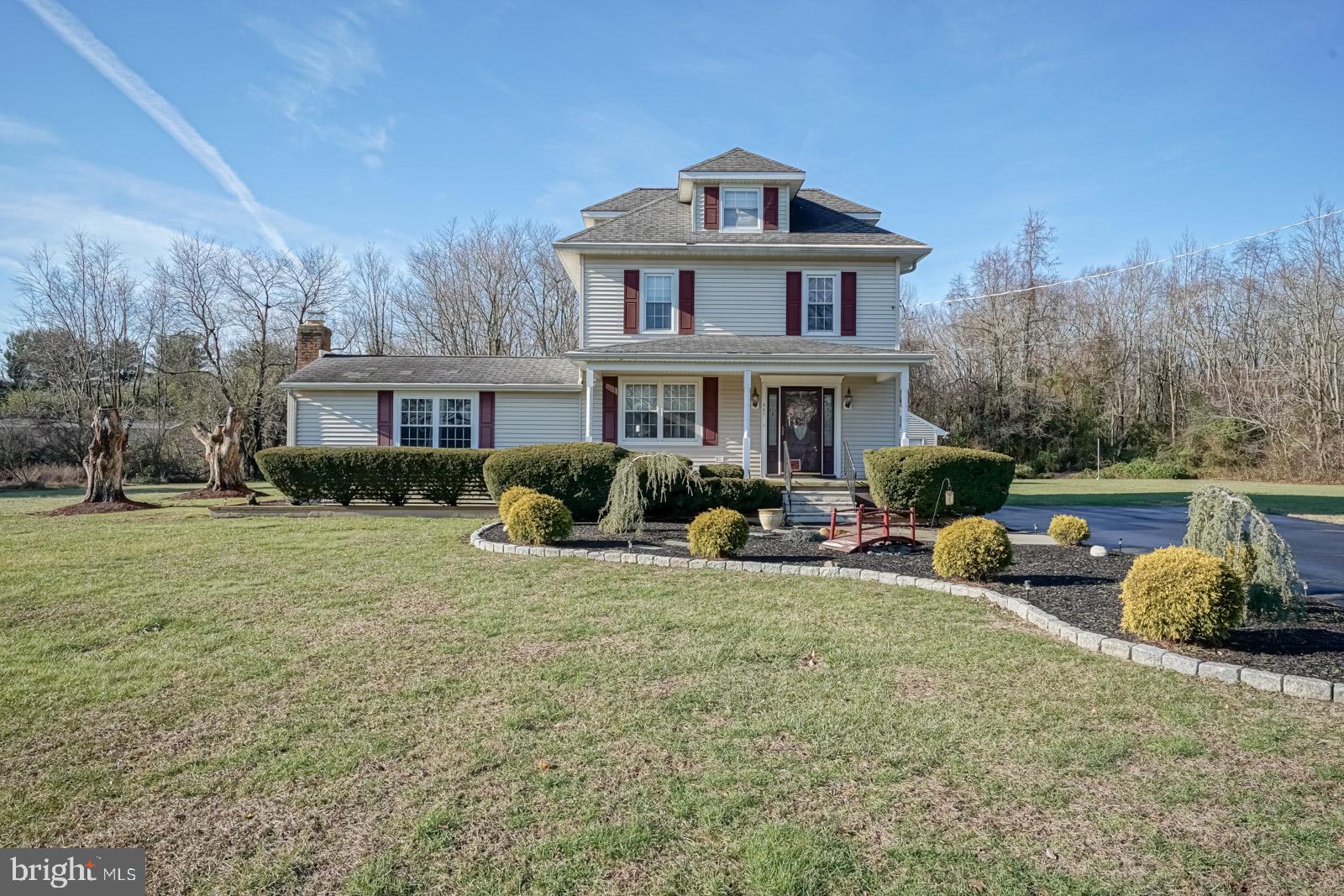 447 Chews Landing Road Sicklerville, NJ 08081 - Photo 3 of 47 Gallery Image 3