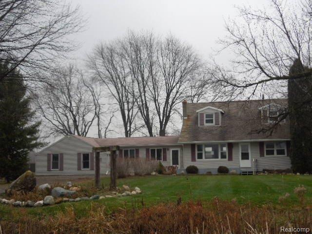 8353 South Lewis Road Birch Run, MI 48415 - Photo 9 of 24 12-7 264.jpg