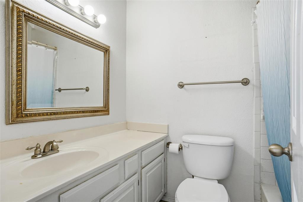 827 West Harwood Road, Unit D Hurst, TX 76054 - Photo 18 of 24 Ensuite bath...