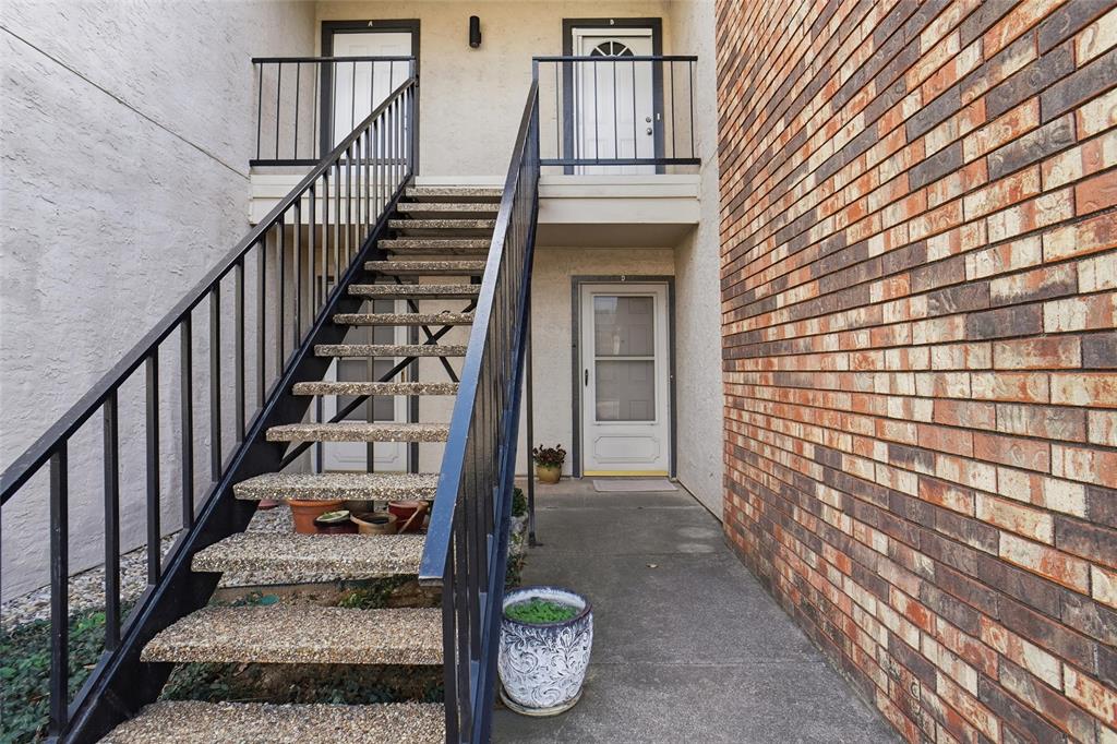 827 West Harwood Road, Unit D Hurst, TX 76054 - Photo 3 of 24 Welcome home...