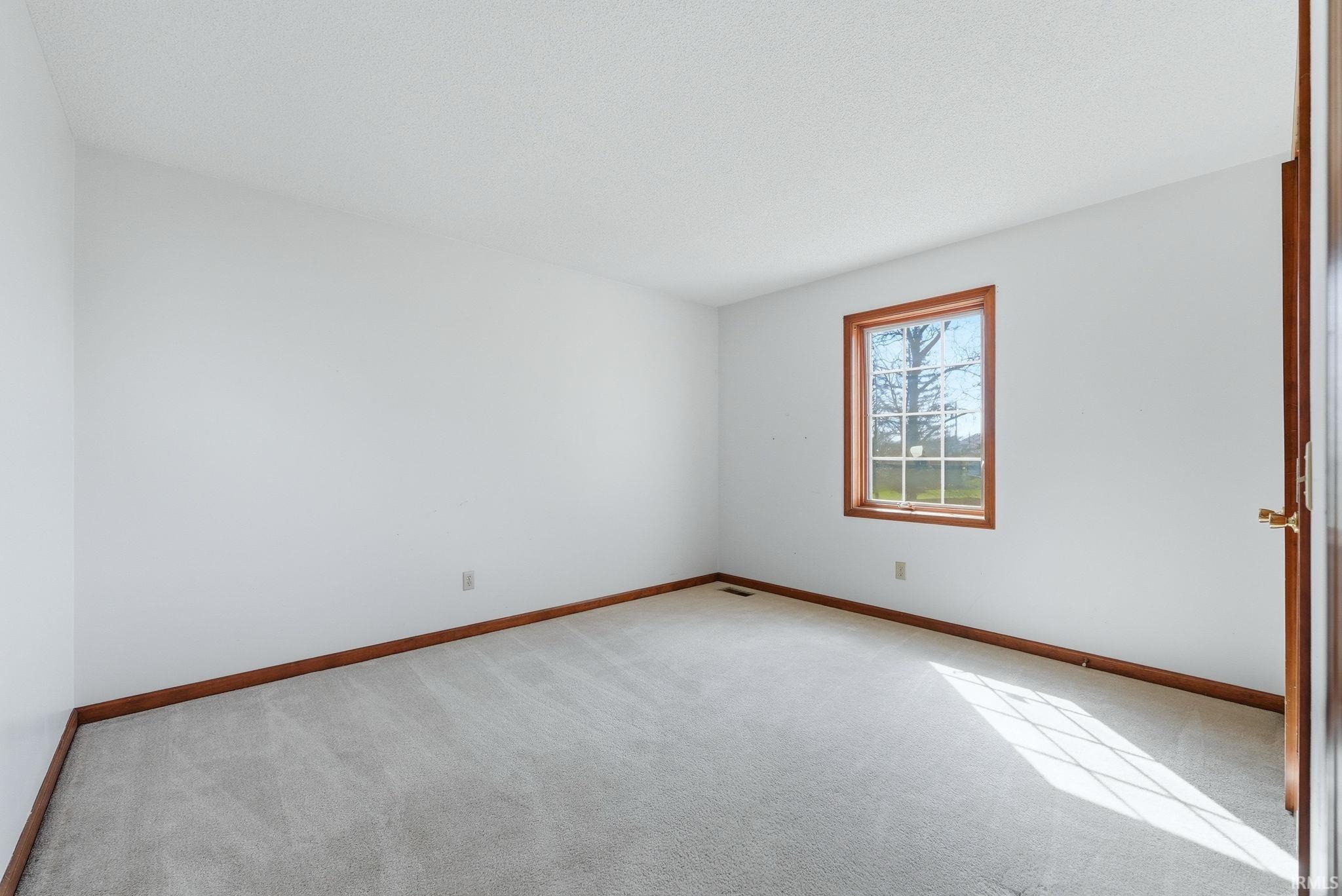 6030 Spring Pond Road Fort Wayne, IN 46845 - Photo 22 of 36 Gallery Image 22