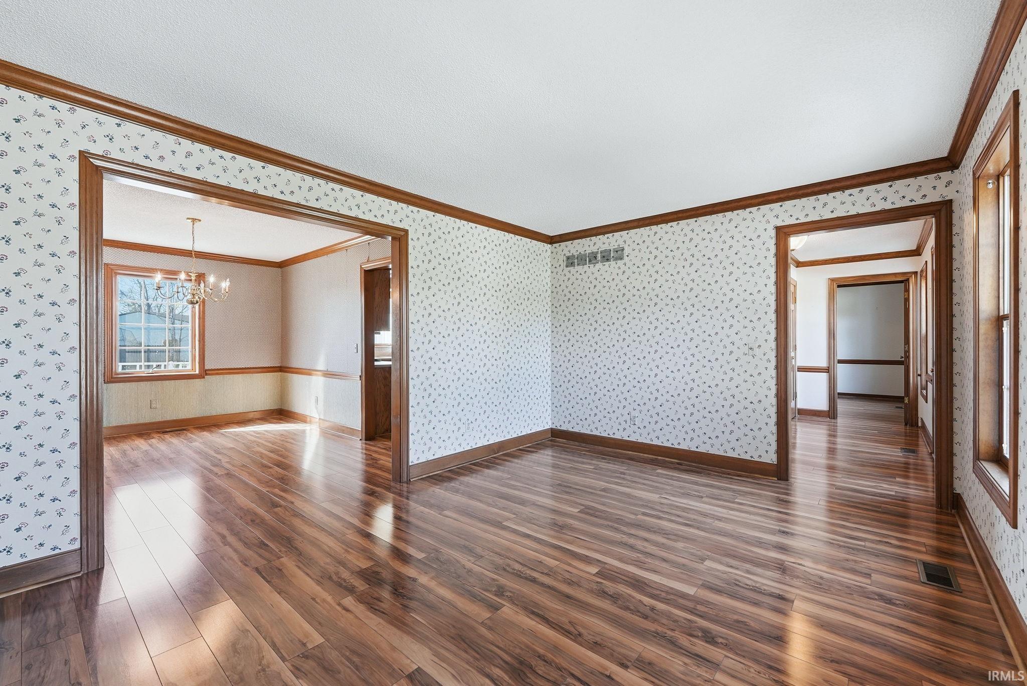 6030 Spring Pond Road Fort Wayne, IN 46845 - Photo 4 of 36 Gallery Image 4
