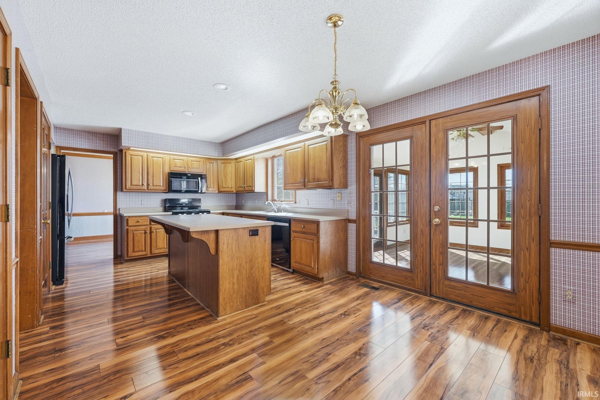 6030 Spring Pond Road Fort Wayne, IN 46845 - Photo 6 of 36 Gallery Image 6