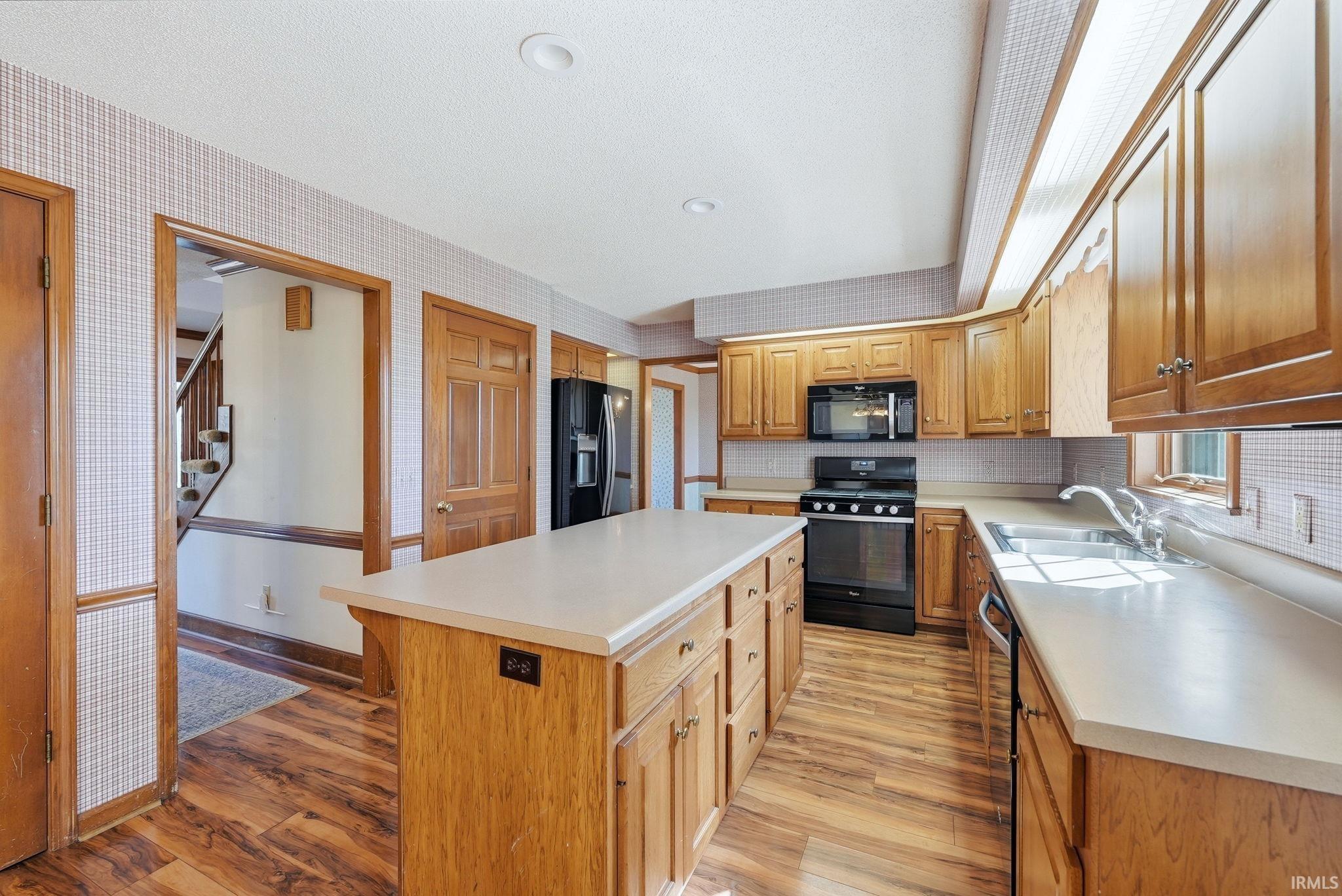 6030 Spring Pond Road Fort Wayne, IN 46845 - Photo 8 of 36 Gallery Image 8