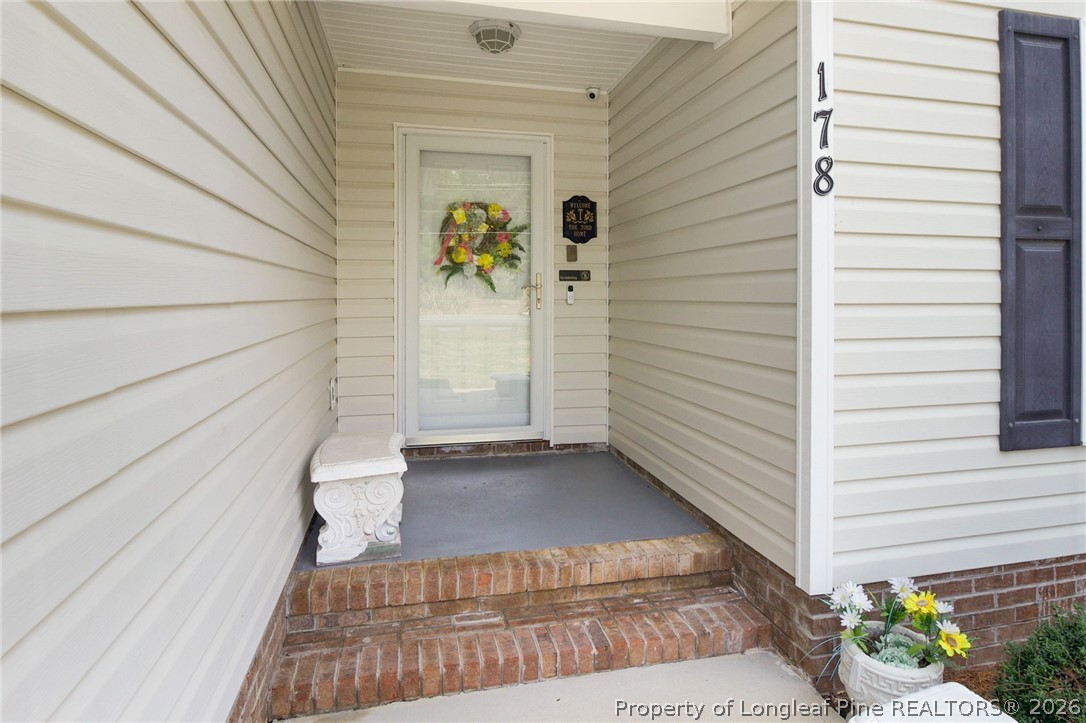 178 King Road Fayetteville, NC 28306 - Photo 4 of 42