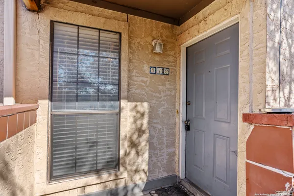 $1,200 | 6100 Woodlake Parkway, Unit 312, San Antonio, TX 78244