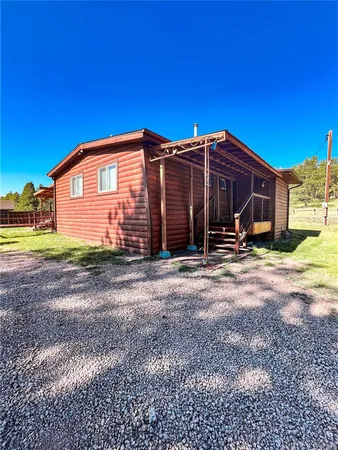 a front view of house with yard