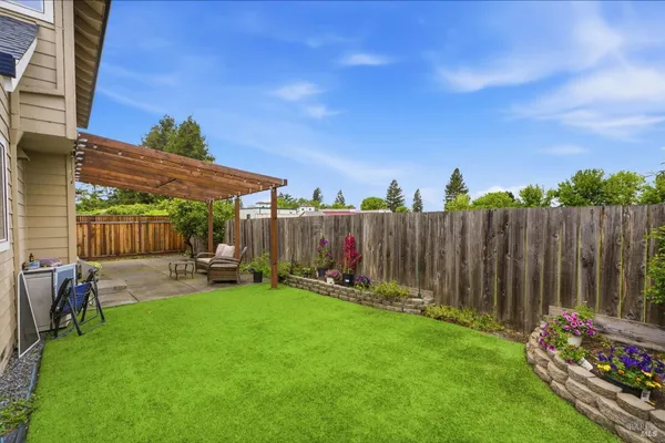 $875,000 | 1731 Walnut Creek Drive, Santa Rosa, CA 95403