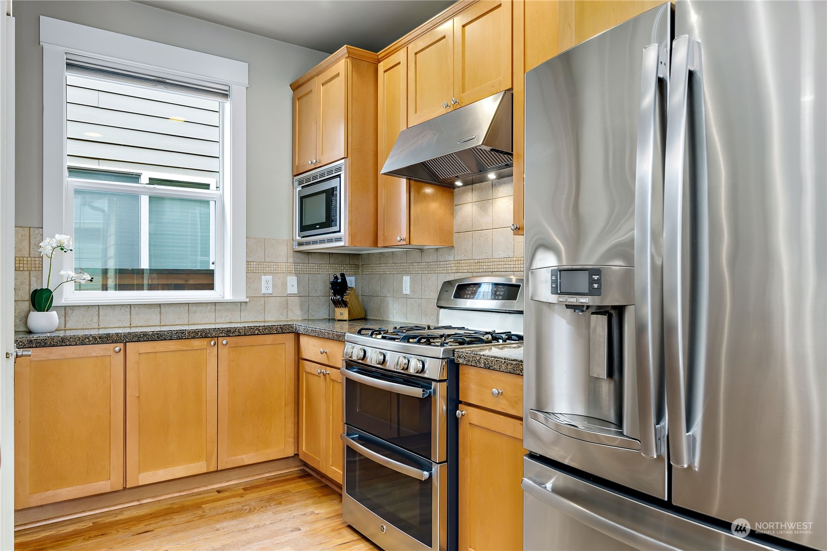 659 Lyons Avenue Northeast Renton, WA 98059 - Photo 12 of 30 Gallery Image 12