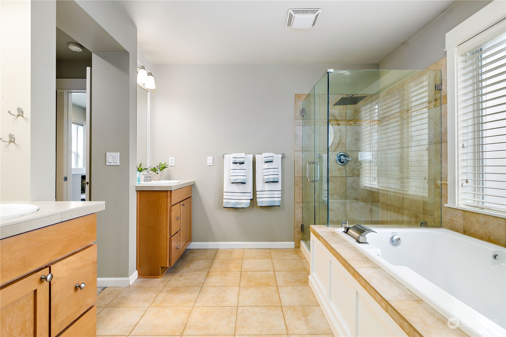 659 Lyons Avenue Northeast Renton, WA 98059 - Photo 18 of 30 Gallery Image 18