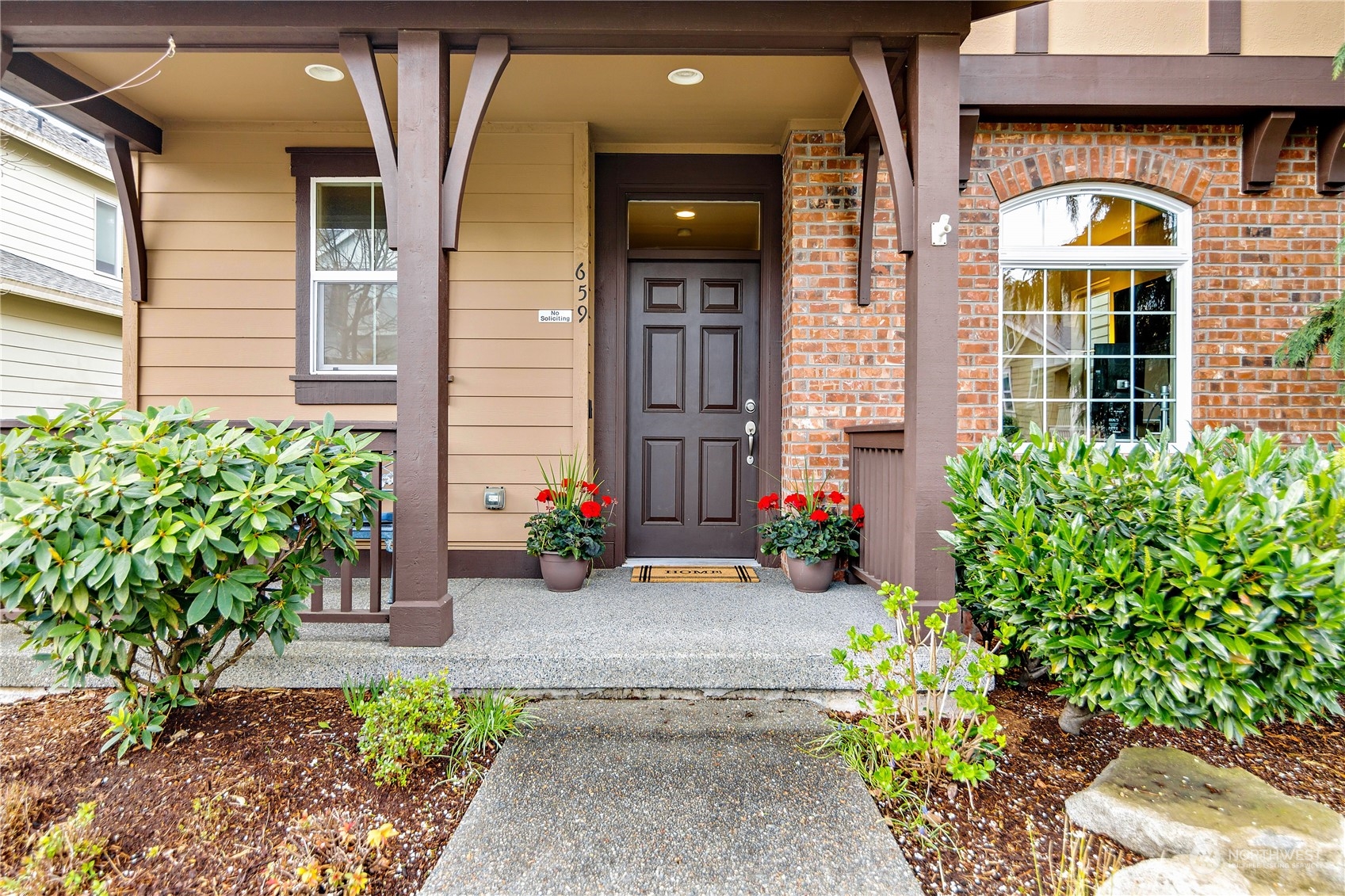 659 Lyons Avenue Northeast Renton, WA 98059 - Photo 2 of 30 Gallery Image 2