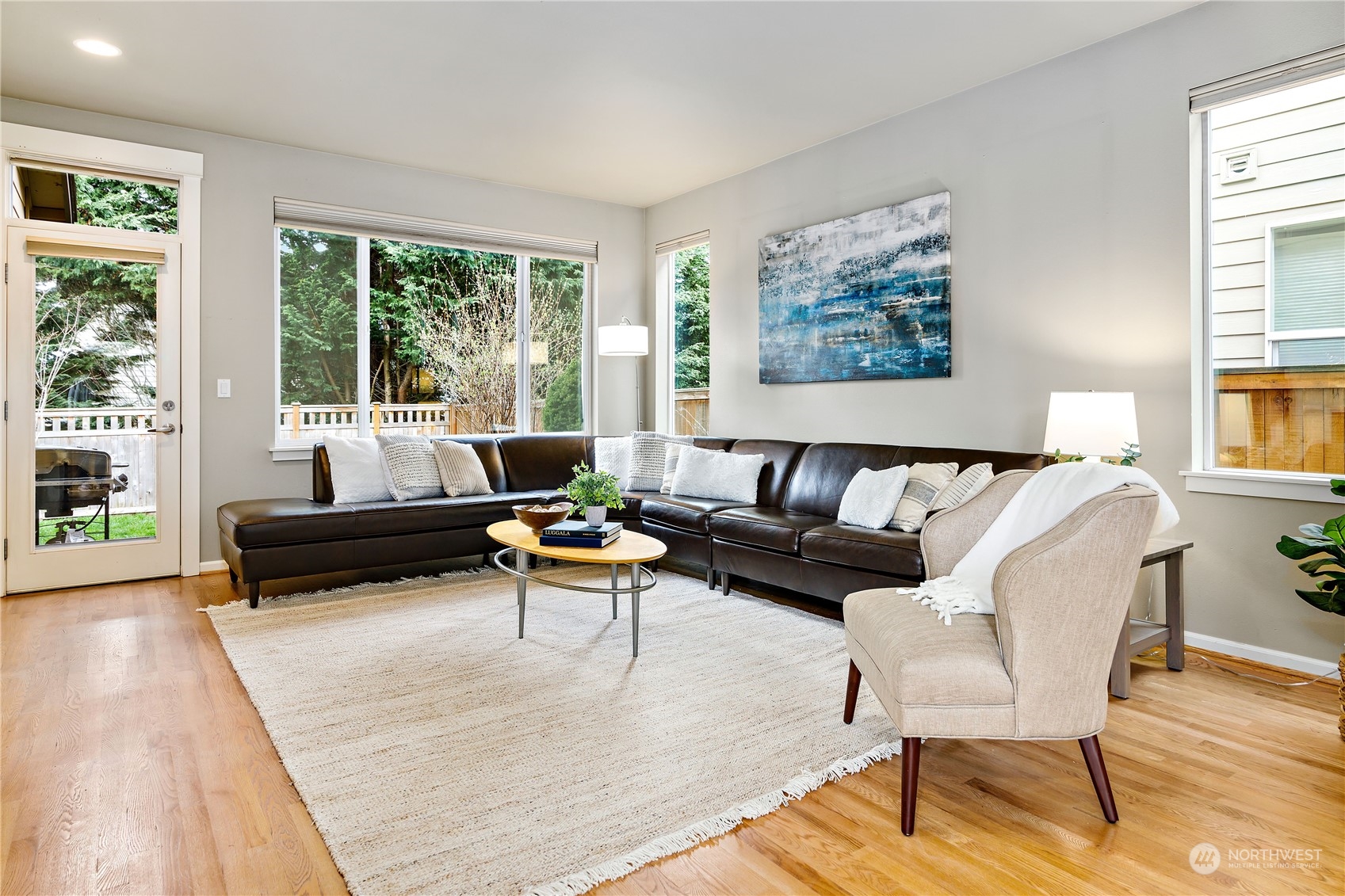 659 Lyons Avenue Northeast Renton, WA 98059 - Photo 3 of 30 Gallery Image 3