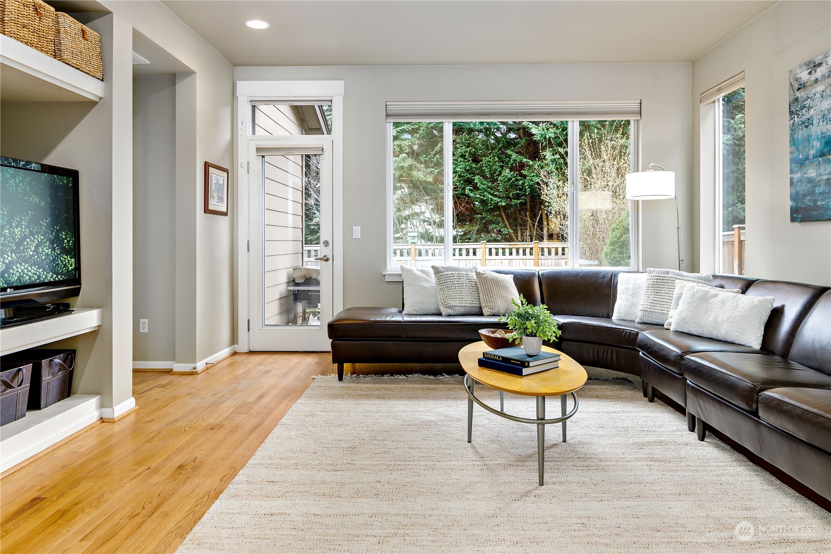 659 Lyons Avenue Northeast Renton, WA 98059 - Photo 6 of 30 Gallery Image 6