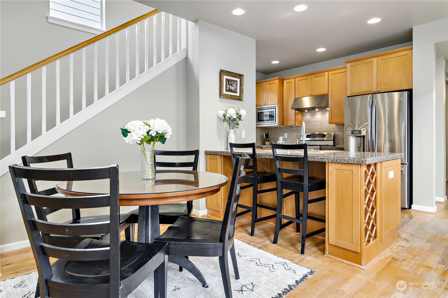 659 Lyons Avenue Northeast Renton, WA 98059 - Photo 8 of 30 Gallery Image 8
