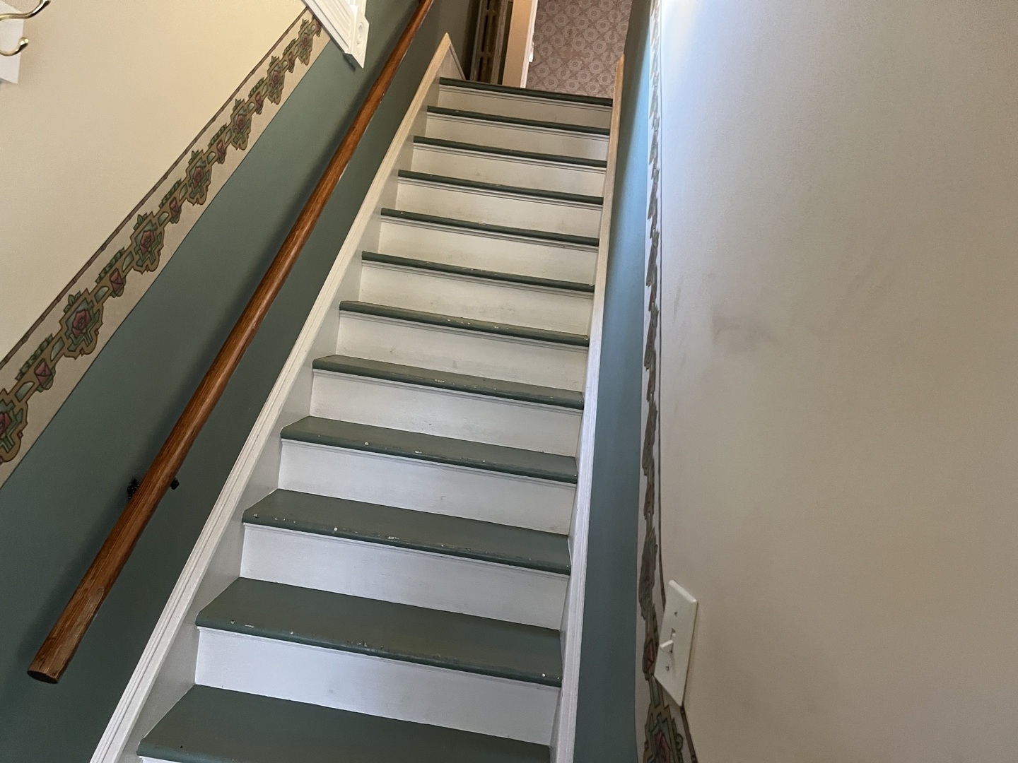 833 Prospect Street Elgin, IL 60120 - Photo 11 of 20 a view of entryway