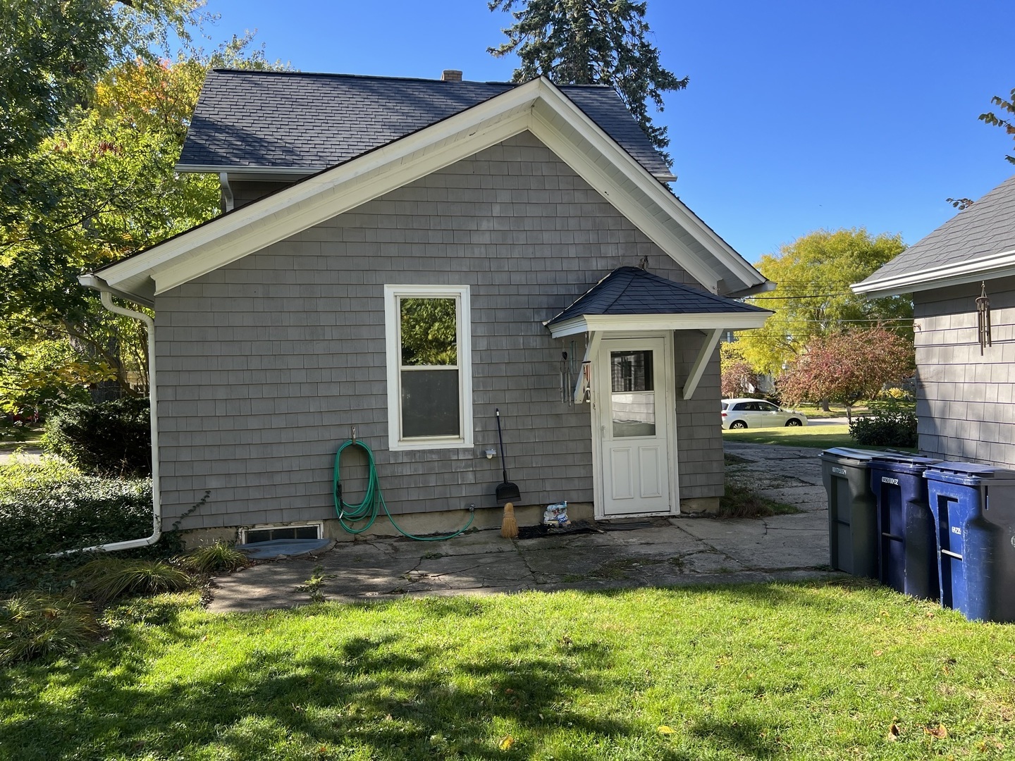 833 Prospect Street Elgin, IL 60120 - Photo 3 of 20 a view of a house with a yard