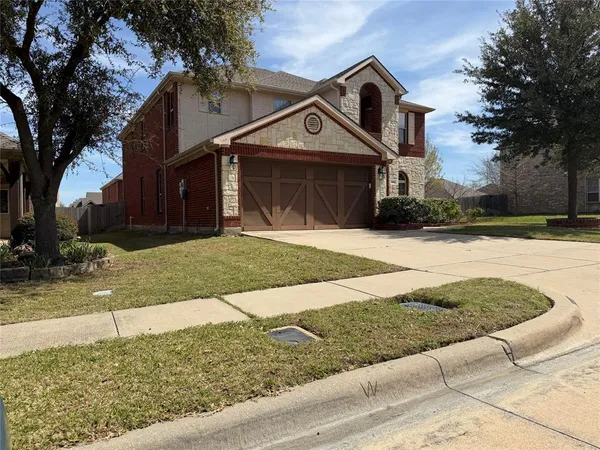 $3,700 | 304 Serenade Lane, Euless, TX 76039