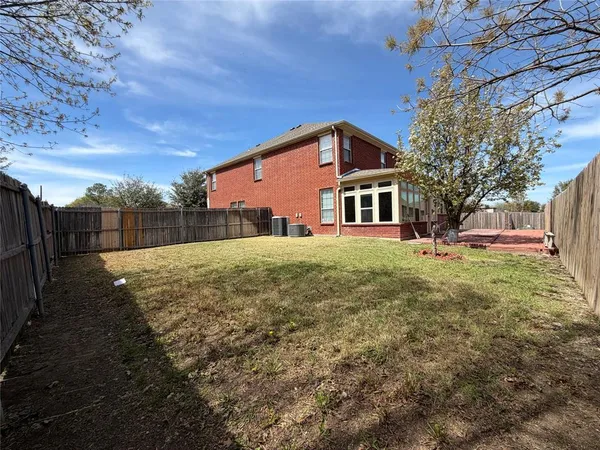 $3,700 | 304 Serenade Lane, Euless, TX 76039