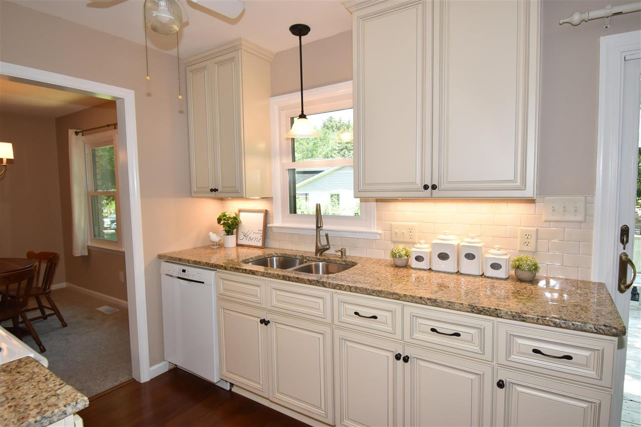 401 East Millbrook Road Raleigh, NC 27609 - Photo 11 of 23 Photo 11