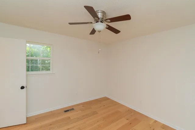 $280,000 | 410 Bardwood Lane, Hixson, TN 37343