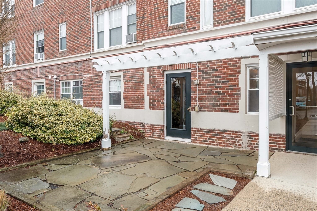 21 Bradlee Road, Unit 32 Medford, MA 02155 - Photo 16 of 20