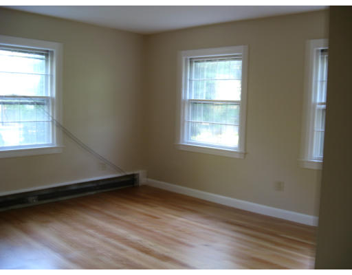 19 Bean Road Sterling, MA 01564 - Photo 5 of 13 Gallery Image 5