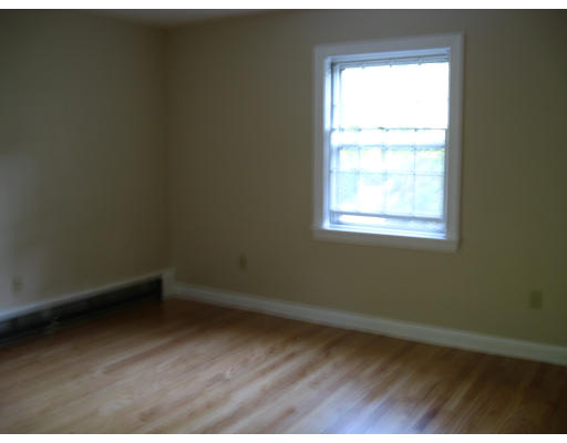 19 Bean Road Sterling, MA 01564 - Photo 8 of 13 Gallery Image 8