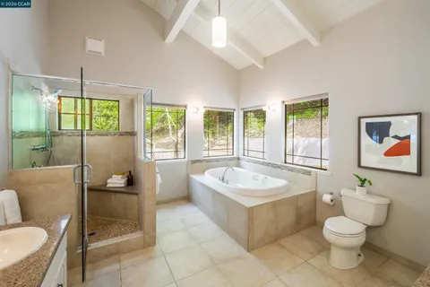 $3,995,000 | 1006 Howard Hills Road, Lafayette, CA 94549