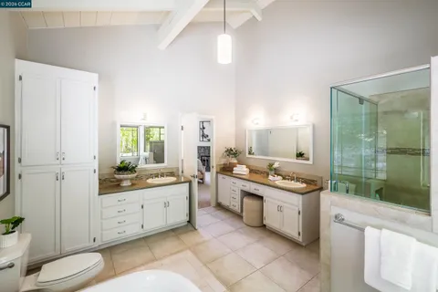 $3,995,000 | 1006 Howard Hills Road, Lafayette, CA 94549