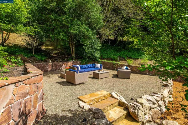 $3,995,000 | 1006 Howard Hills Road, Lafayette, CA 94549