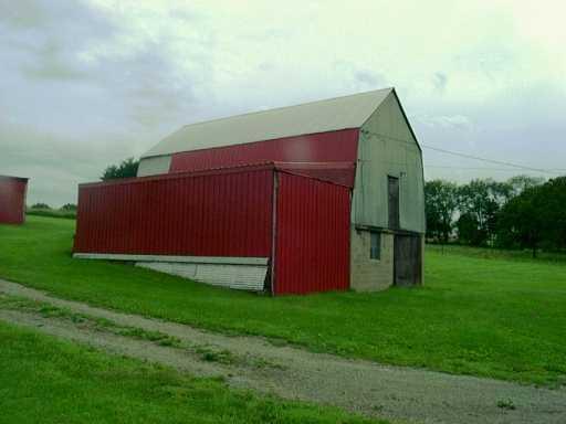 824 Whitestown Road Butler, PA 16001 - Photo 5 of 6 Stable/Barn.