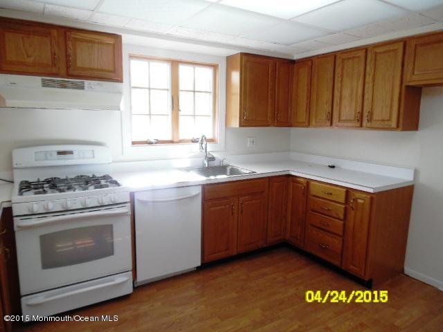 79 Lancaster Road Freehold, NJ 07728 - Photo 3 of 13 KITCHEN2