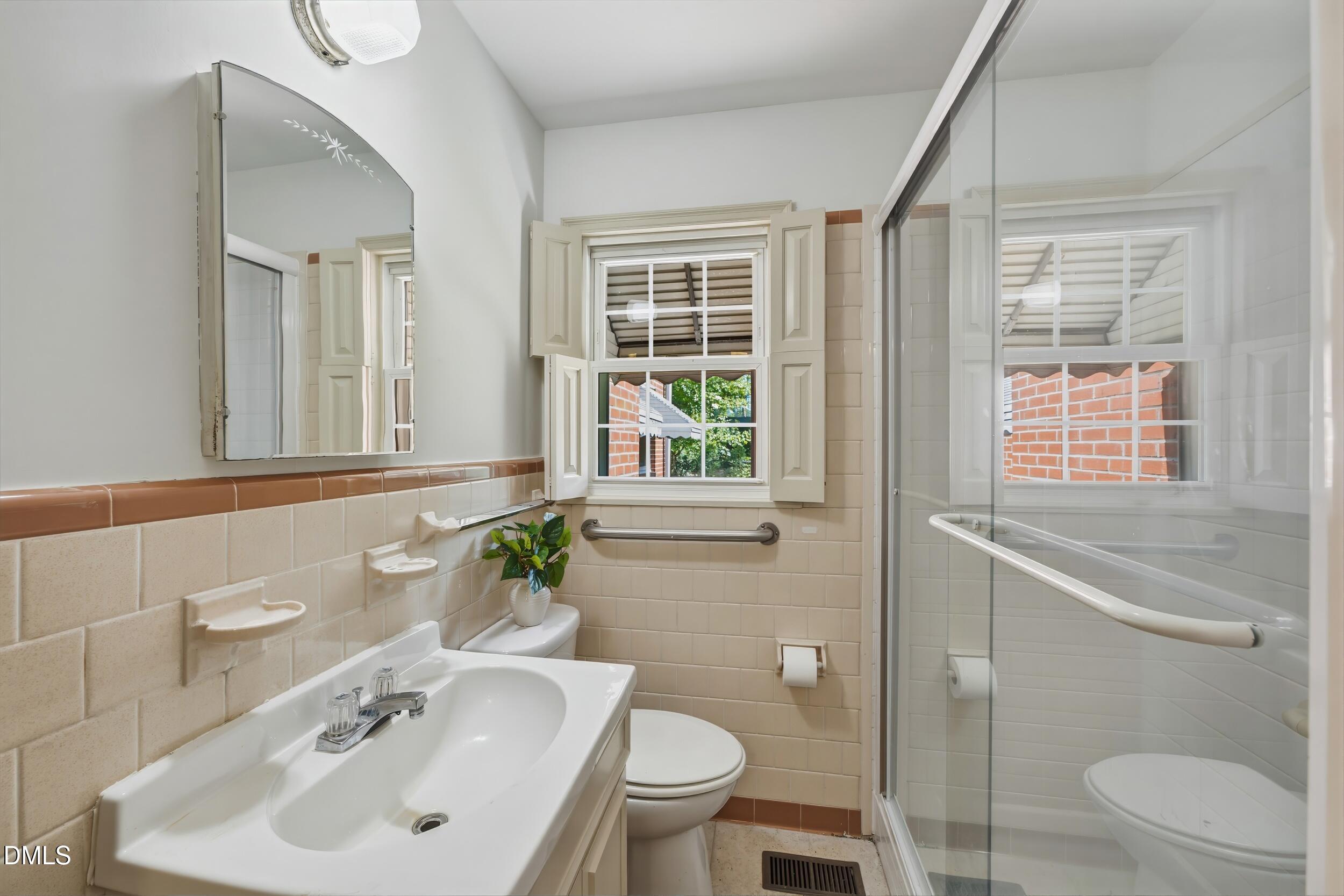 116 Plymouth Road Rocky Mount, NC 27804 - Photo 23 of 41 Guest Bathroom