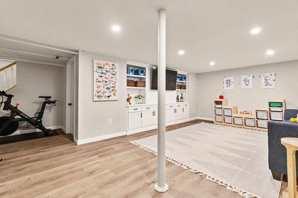 17 Wildwood Road Medford, MA 02155 - Photo 23 of 33 Gallery Image 23