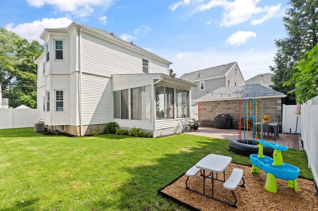 17 Wildwood Road Medford, MA 02155 - Photo 28 of 33 Gallery Image 28