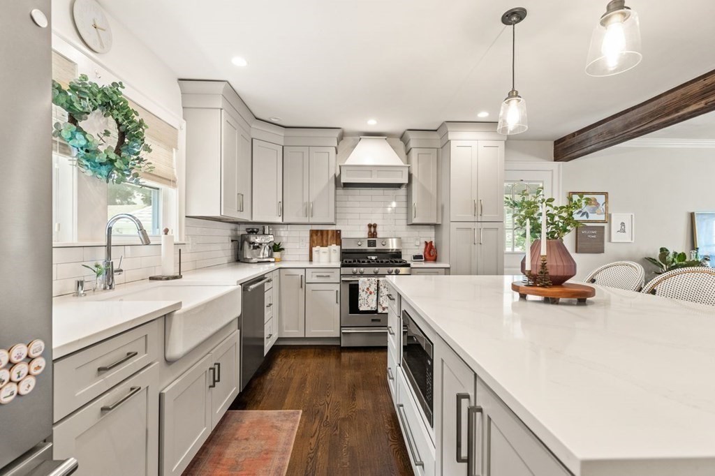 17 Wildwood Road Medford, MA 02155 - Photo 3 of 33 Gallery Image 3