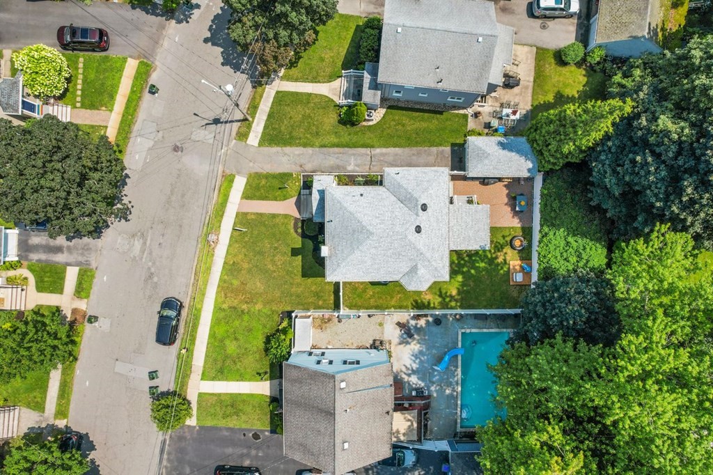 17 Wildwood Road Medford, MA 02155 - Photo 31 of 33 Gallery Image 31