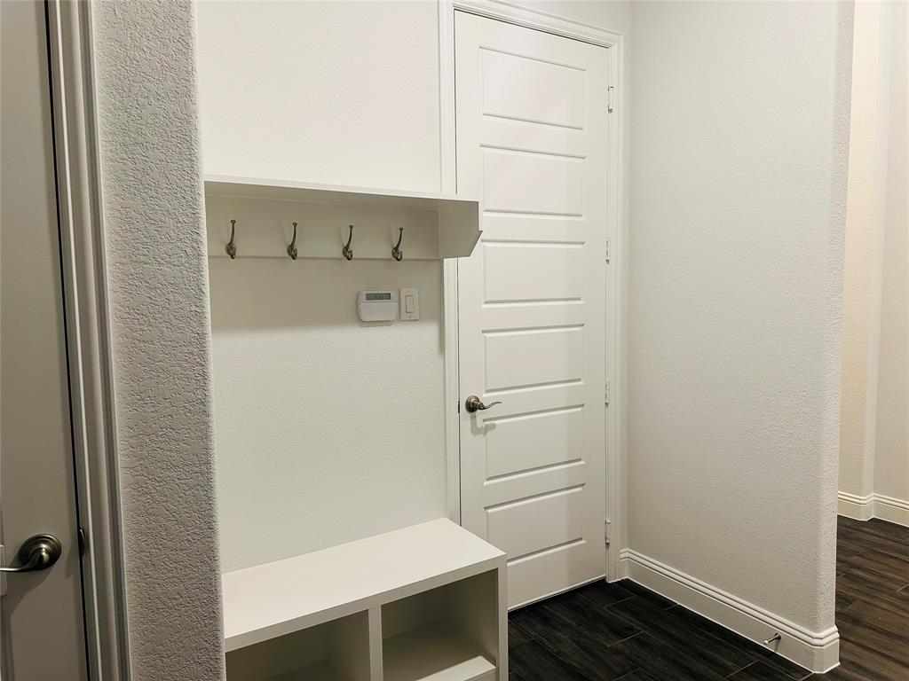 1605 Hart Drive Mansfield, TX 76063 - Photo 17 of 21 a view of walk in closet