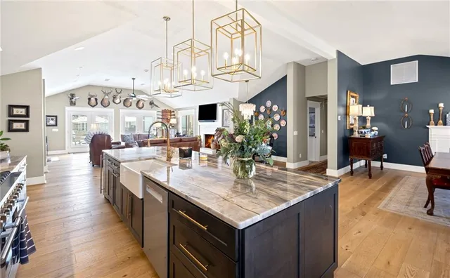 $15,000 | 8175 Main Street, Woodstock, GA 30188