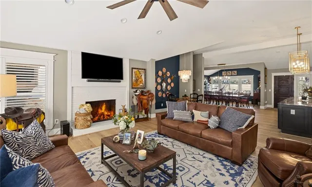 $15,000 | 8175 Main Street, Woodstock, GA 30188