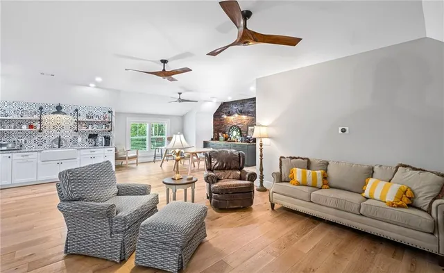 $15,000 | 8175 Main Street, Woodstock, GA 30188