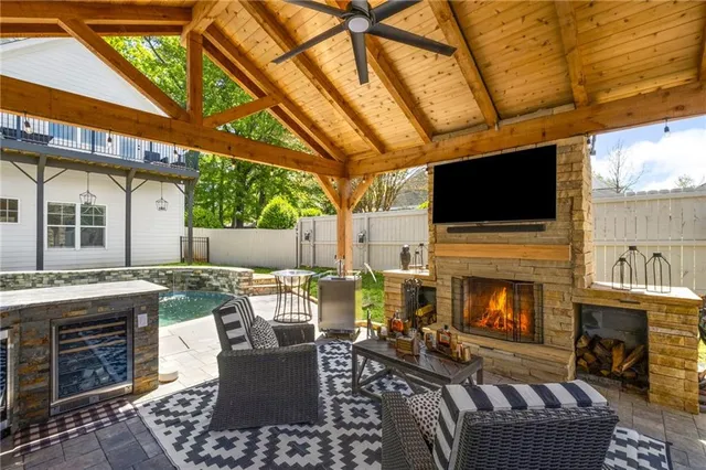 $15,000 | 8175 Main Street, Woodstock, GA 30188