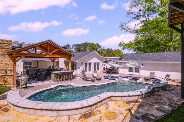 $15,000 | 8175 Main Street, Woodstock, GA 30188