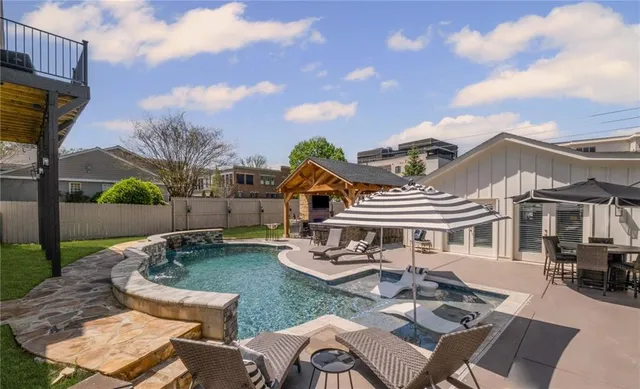 $15,000 | 8175 Main Street, Woodstock, GA 30188