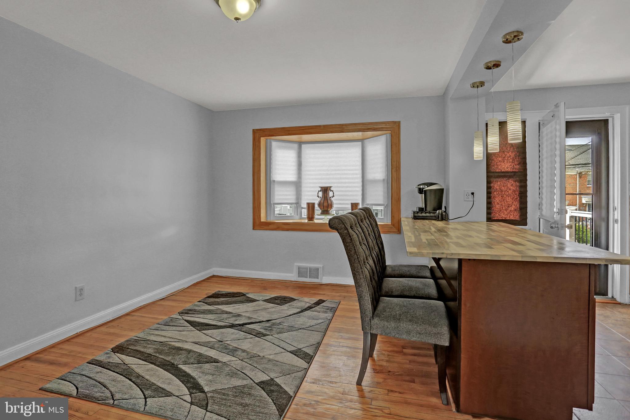 1921 Northbourne Road Baltimore, MD 21239 - Photo 8 of 31 Seating at Kitchen Island