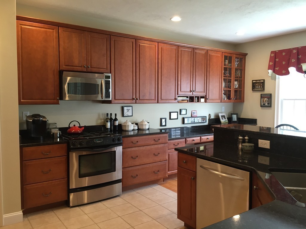 33 Sandstone Road, Unit 33 Westford, MA 01886 - Photo 13 of 30 Gallery Image 13