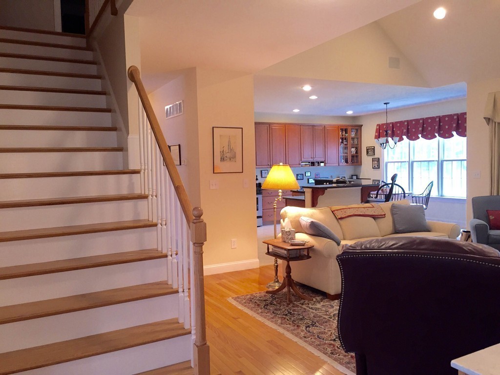 33 Sandstone Road, Unit 33 Westford, MA 01886 - Photo 4 of 30 Gallery Image 4