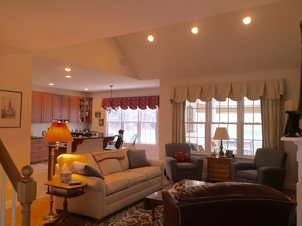 33 Sandstone Road, Unit 33 Westford, MA 01886 - Photo 8 of 30 Gallery Image 8