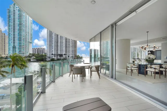 $40,000 | 300 Biscayne Blvd Way, Unit 301E, Miami, FL 33131